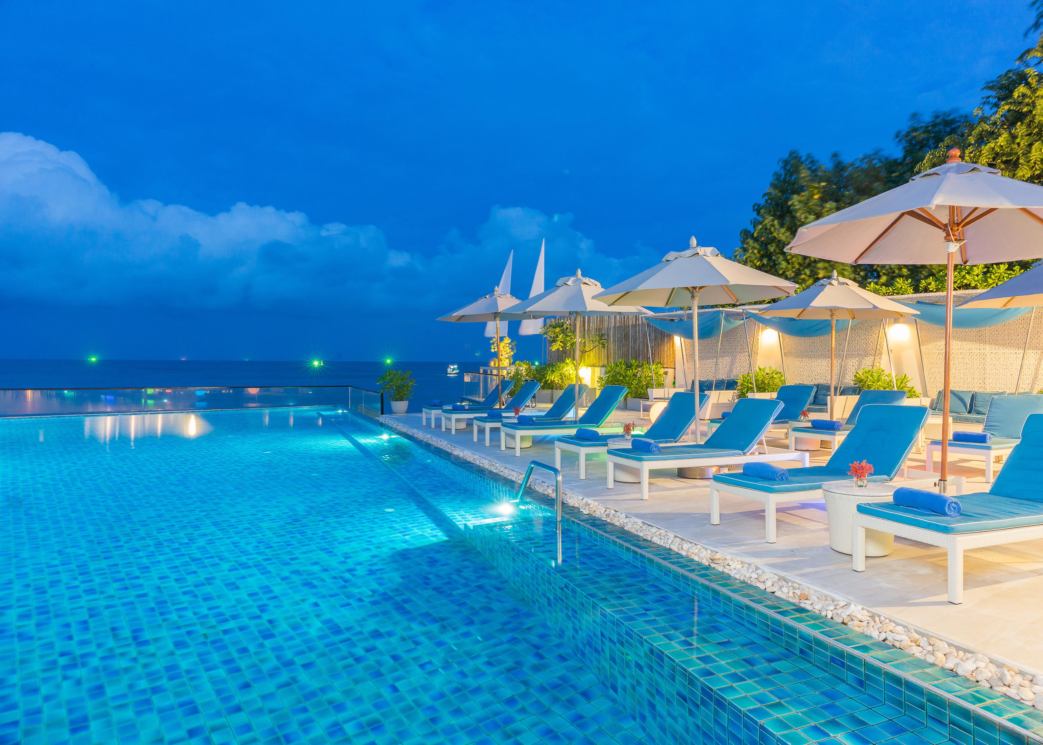 The Rock Hua Hin Beachfront Spa Resort - Sha Plus Bagian luar foto